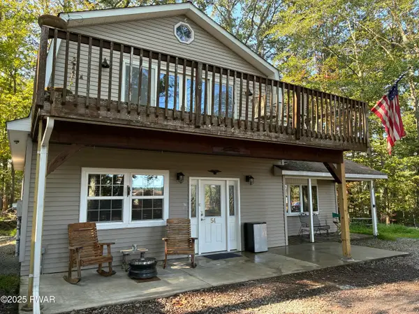 54 Summit Circle, Lakeville, PA 18438