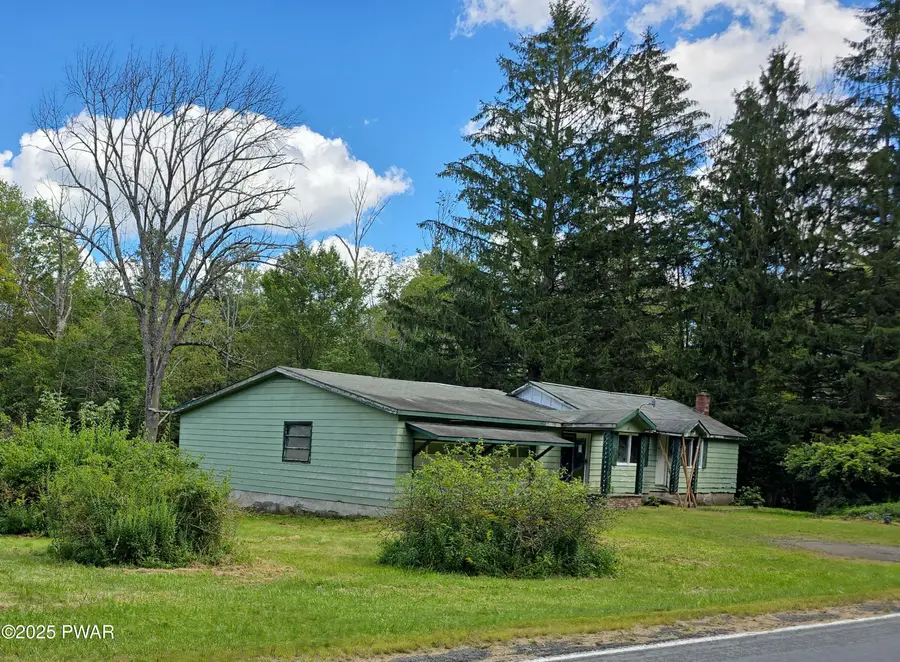 379 Roemerville Road, Greentown, PA 18426 - Image #2