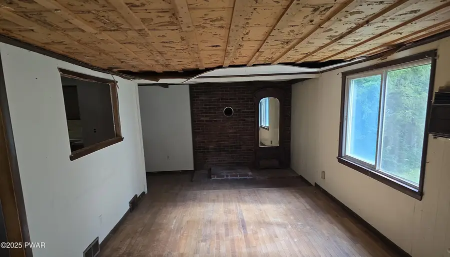 379 Roemerville Road, Greentown, PA 18426 - Image #3