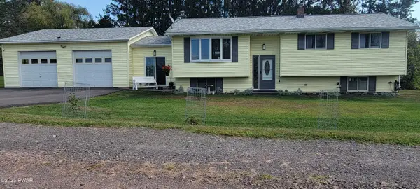 41 Shale Road, Beach Lake, PA 18405