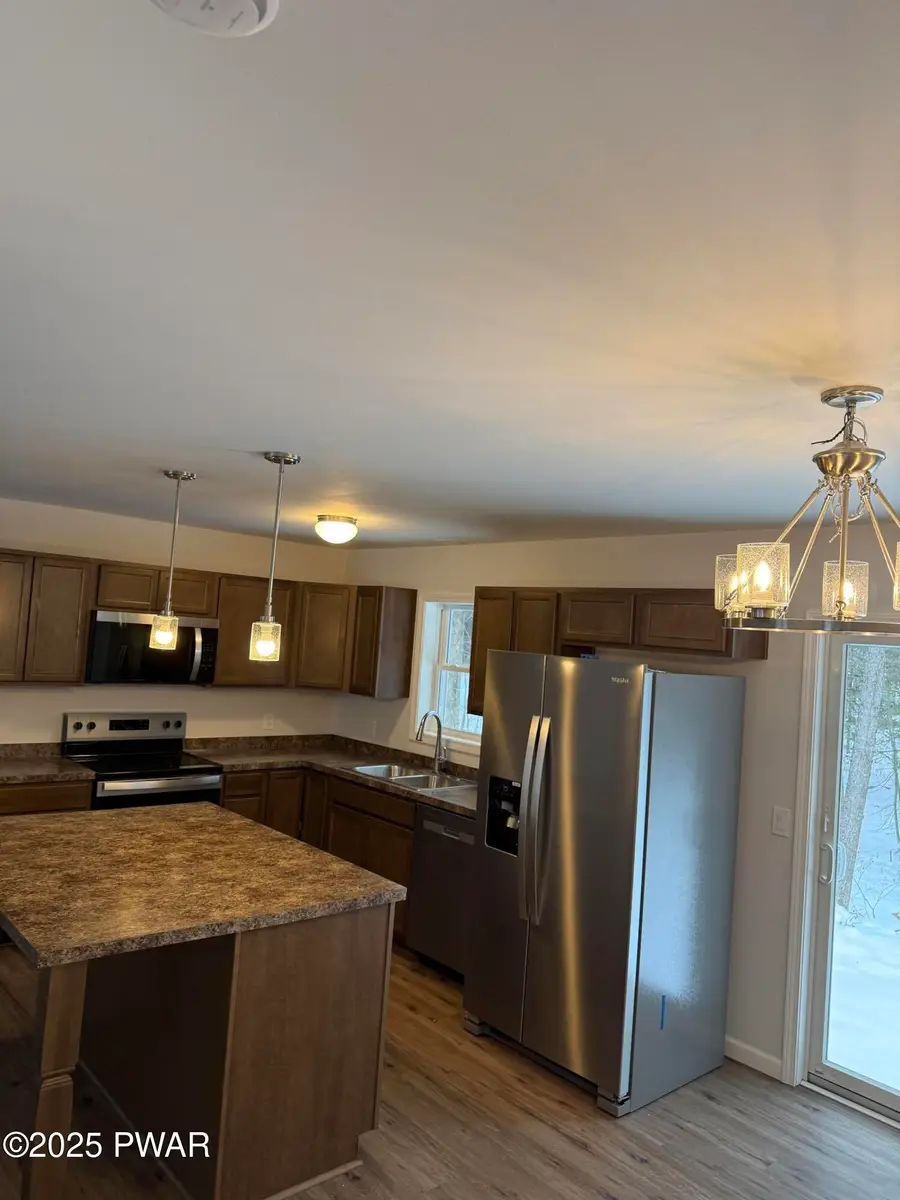 71 Underwood Lane, Lake Ariel, PA 18436 - Image #2