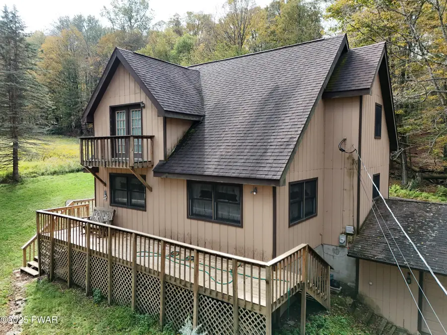 342 Lake Russell Road, Greentown, PA 18426 - Image #2