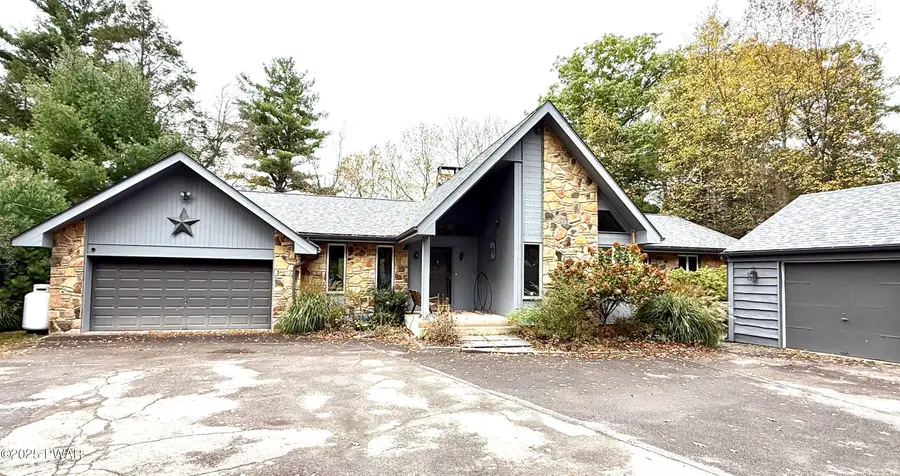 122 Waterfront Drive, Greentown, PA 18426 - Image #2