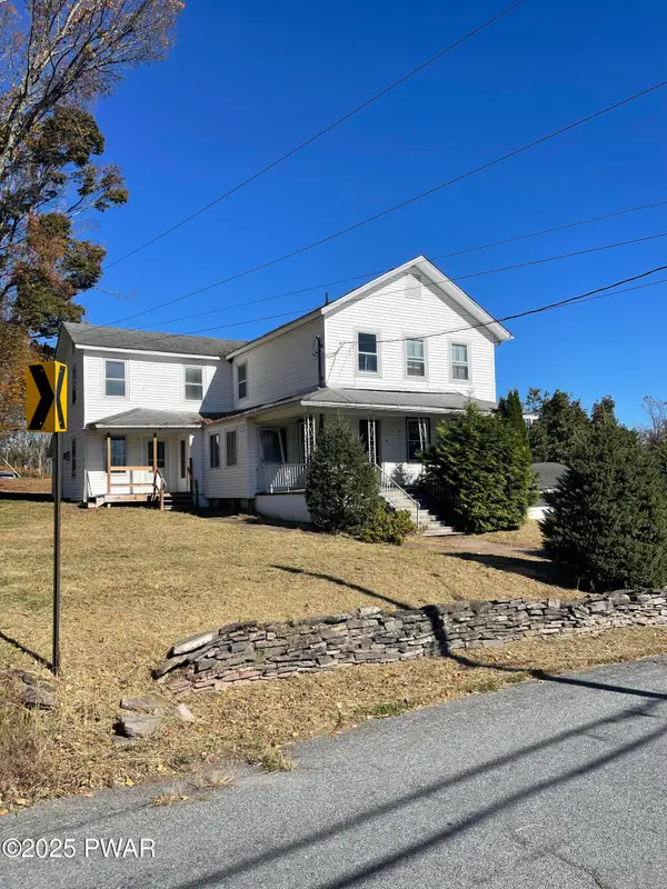 23 Village Road, Beach Lake, PA 18405