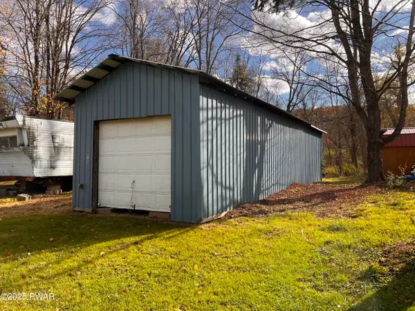 961 Creek Drive, Prompton, PA 18456