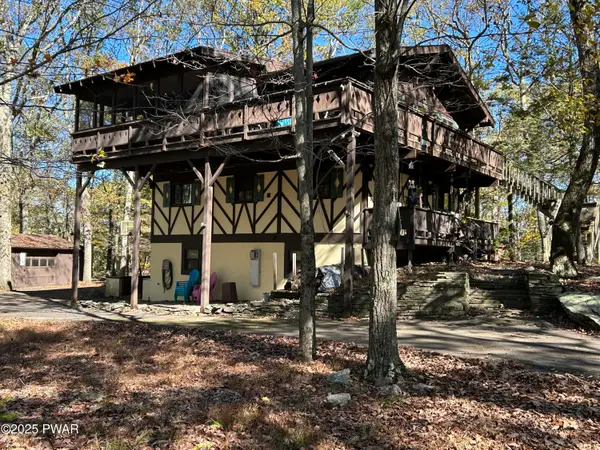 101 Bear Trap Mountain Road, Greentown, PA 18426