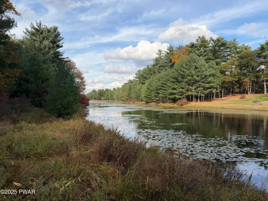 164 Oak Ridge Drive, Dingmans Ferry, PA 18328 - Image #3