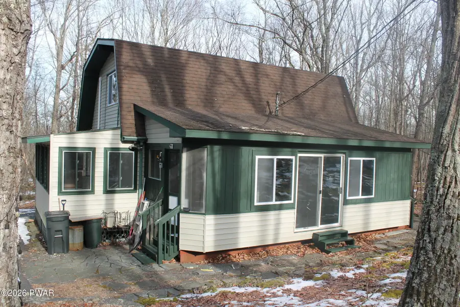 121 Ledgeview Drive, Hawley, PA 18428 - Image #2