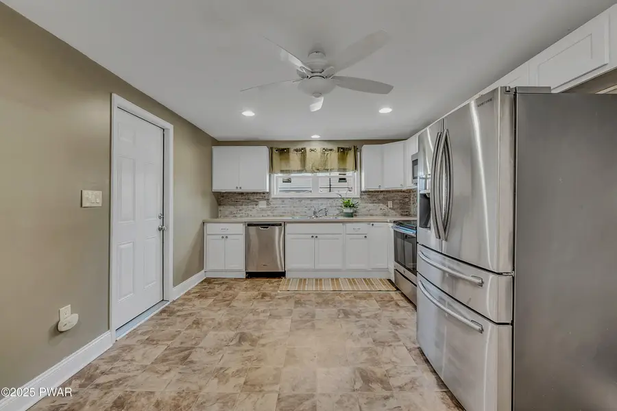 427 East Warren Street, Dunmore, PA 18512 - Image #3