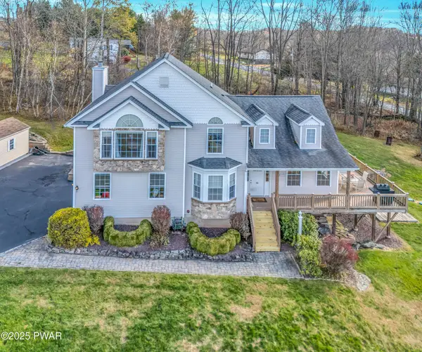 12 Pitcavage Court, Moscow, PA 18444