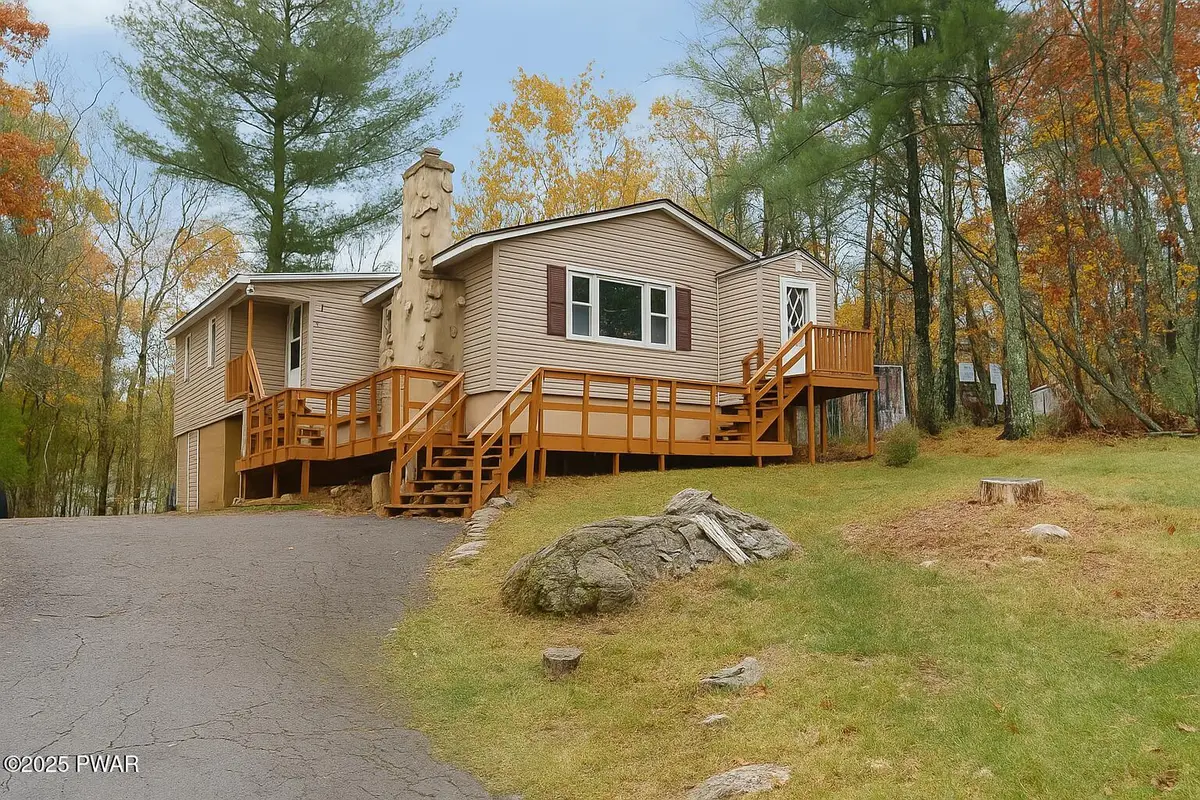 113 Lancet Circle, Dingmans Ferry, PA 18328 - Image #1