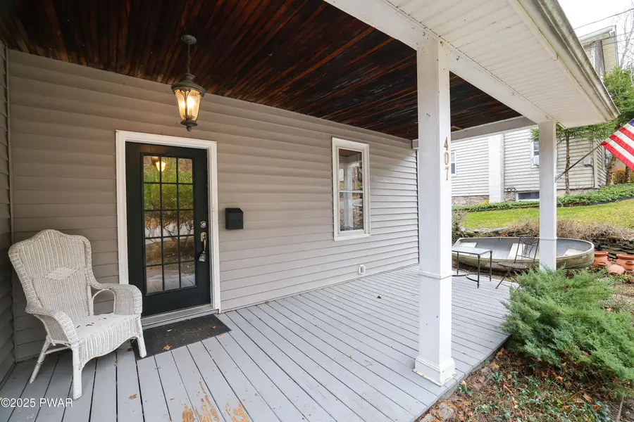407 Wangum Avenue, Hawley, PA 18428 - Image #2