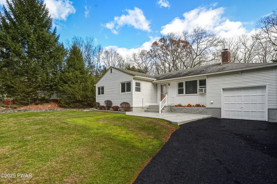 90 Rocky View Drive, Hawley, PA 18428 - Image #2
