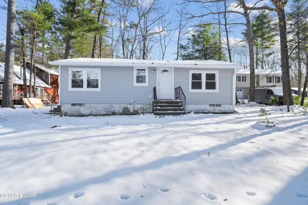 208 Doolan Road, Dingmans Ferry, PA 18328