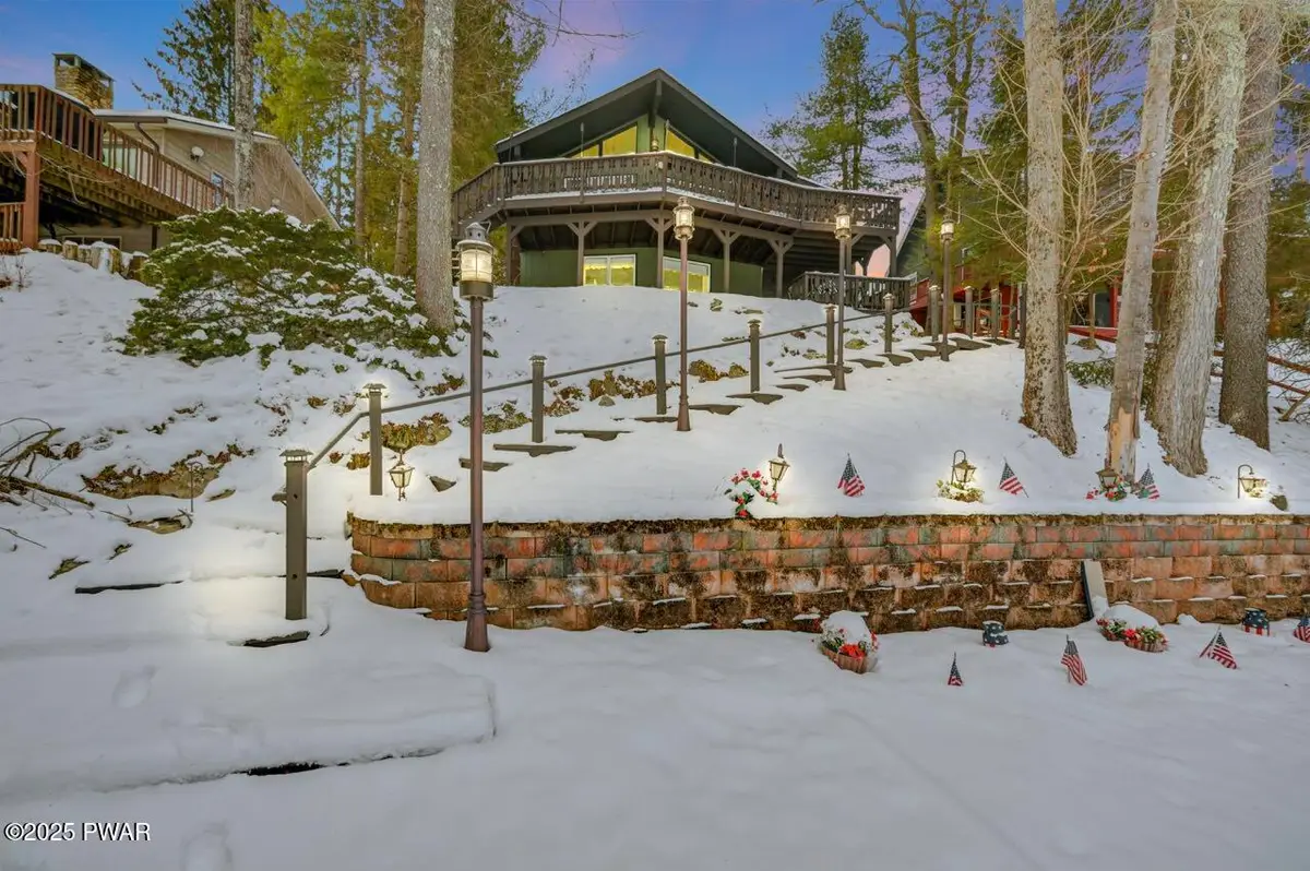 7 Woodpoint Court, Lake Ariel, PA 18436 - Image #1