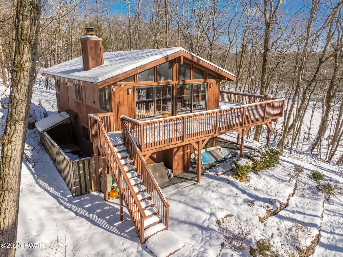 801 Saddlebrook Spur, Hawley, PA 18428 - Image #1