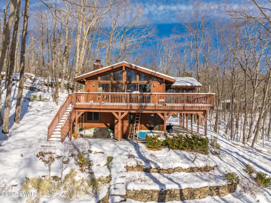 801 Saddlebrook Spur, Hawley, PA 18428 - Image #2