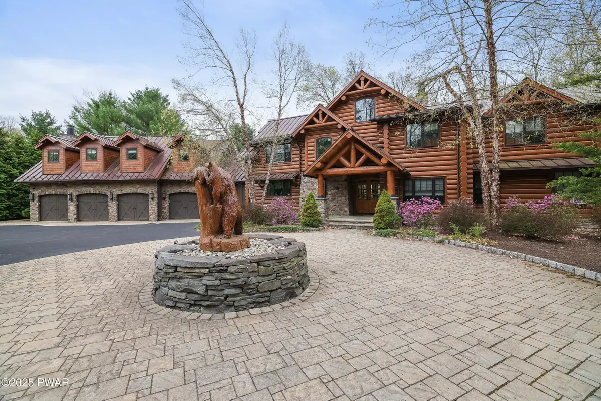 110 Saint Andrews Drive, Greentown, PA 18426 - Image #1