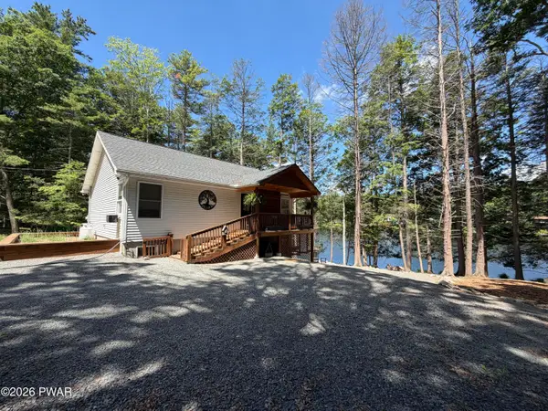132 N Lake Shore Drive, Dingmans Ferry, PA 18328