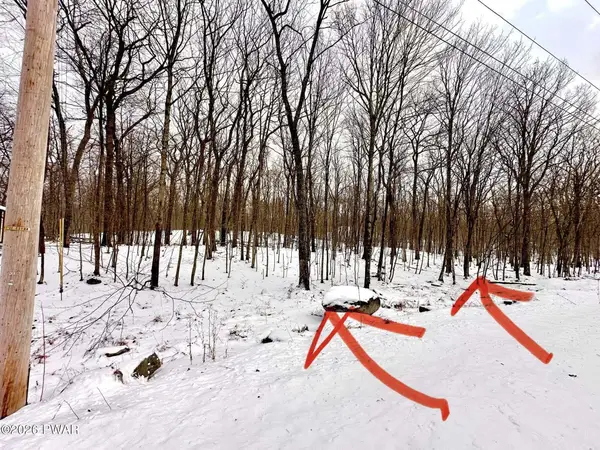 Port Drive, Bushkill, PA 18328