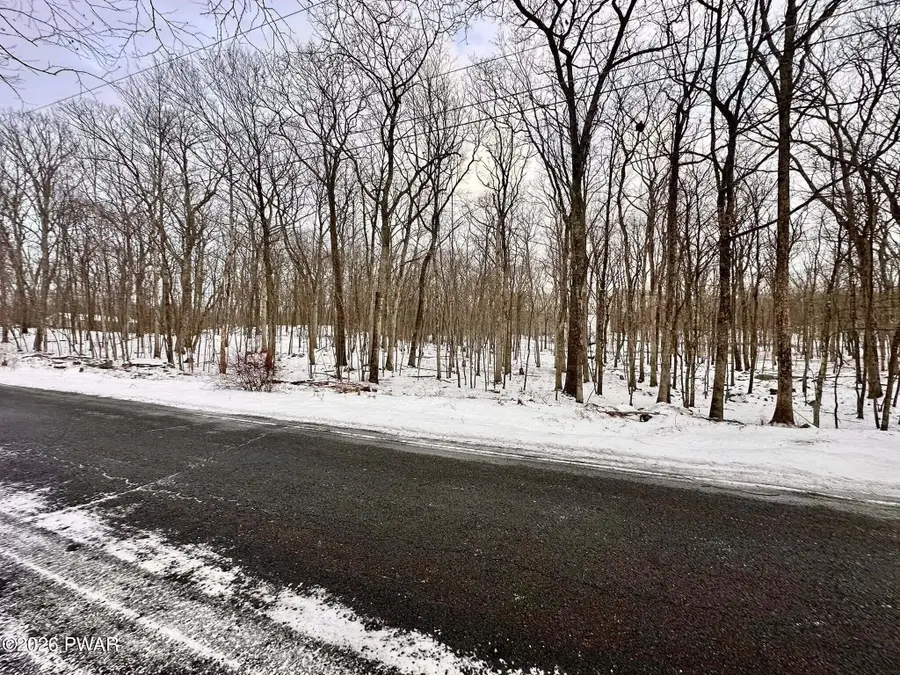 Port Drive, Bushkill, PA 18328 - Image #3