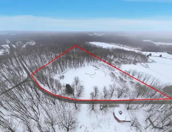 742 May Road, Thompson, PA 18465