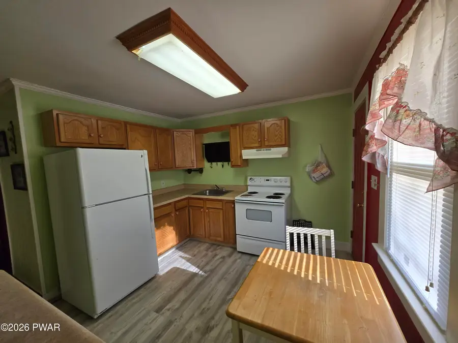 416 Rowland Road, Greeley, PA 18425 - Image #2