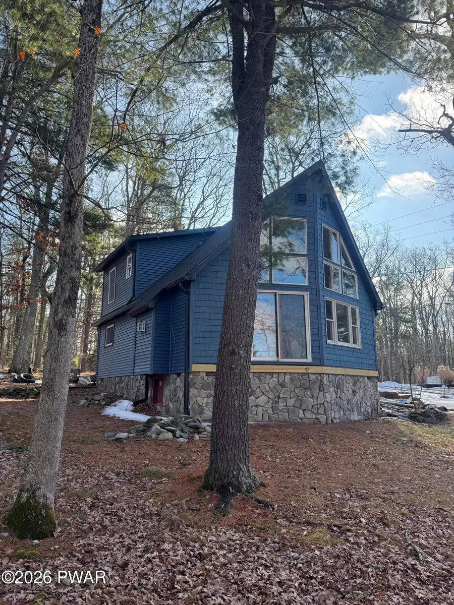 125 Claudine Lane, Dingmans Ferry, PA 18328 - Image #2