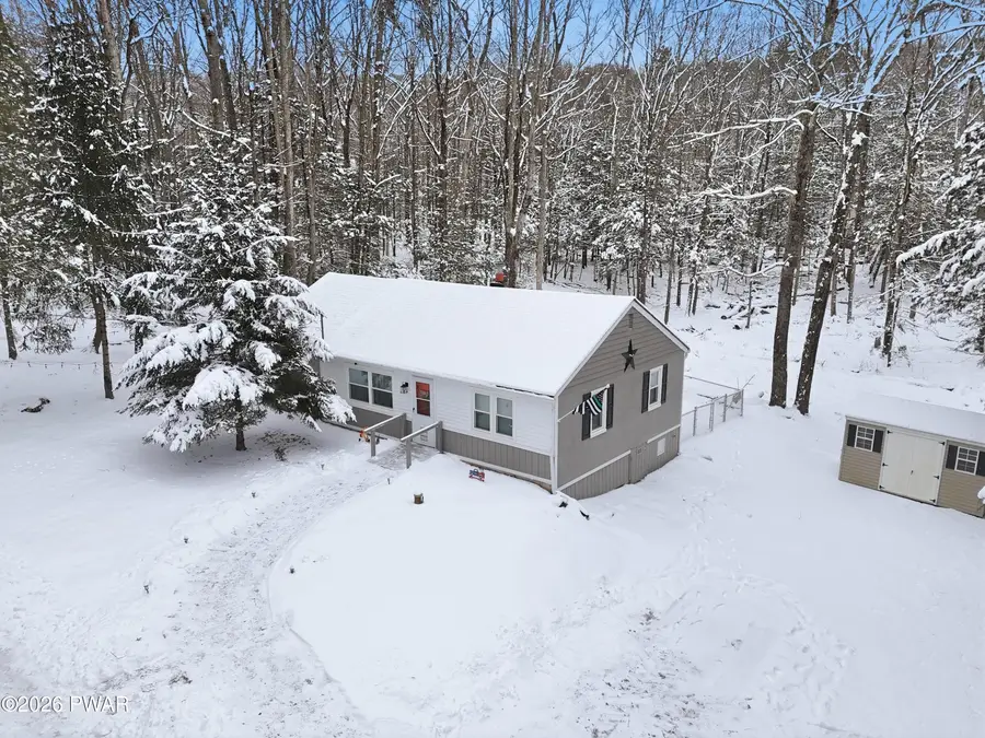 111 Hickory Drive, Greentown, PA 18426 - Image #3