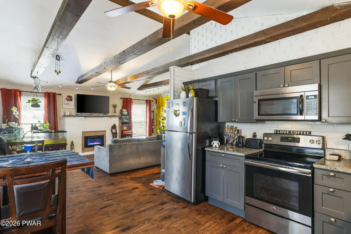 109 Stuart Place, Bushkill, PA 18324 - Image #1