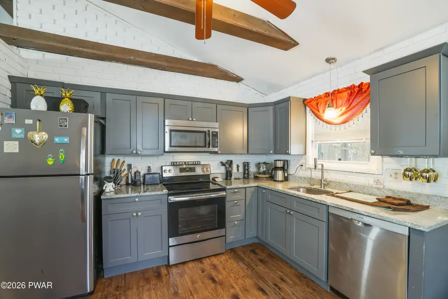 109 Stuart Place, Bushkill, PA 18324 - Image #3