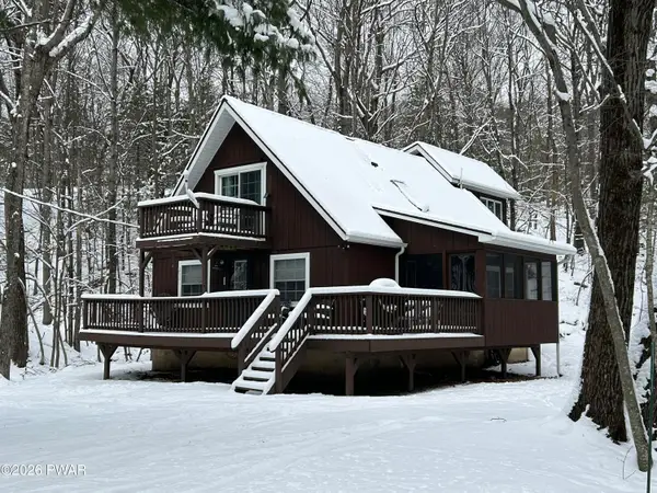 124 Saint Moritz Drive, Tafton, PA 18464