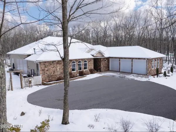 1415 Dewberry Drive, Hawley, PA 18428