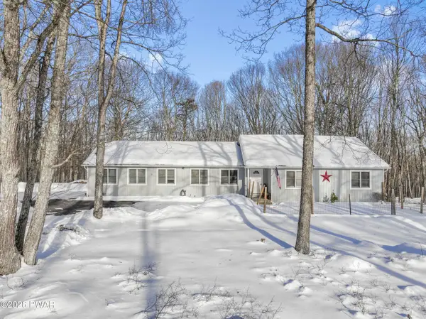 137 Friendship Drive, Hawley, PA 18428