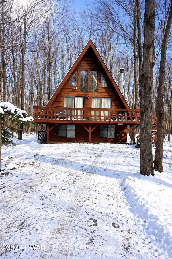 445 Lakewood Drive, Lake Ariel, PA 18436