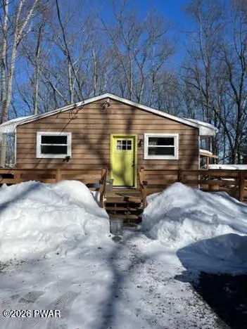 29 Holland Road, Hawley, PA 18428