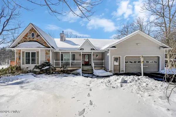 108 Mountain View Drive, Lords Valley, PA 18428