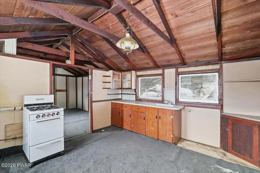 107 Circle Lane, Greentown, PA 18426 - #2