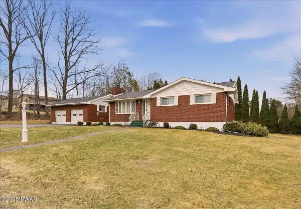 300 Marion Street, Moscow, PA 18444