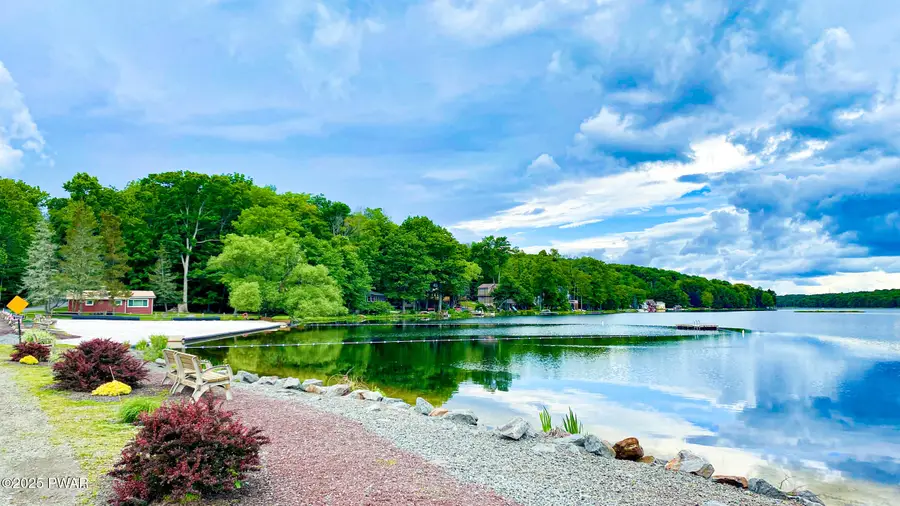 14 Chipmunk Trl, Hawley, PA 18428 - #2