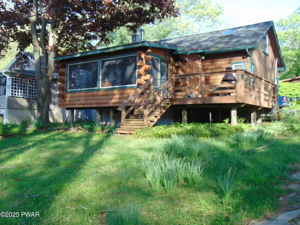 105 Leonard Lane, Paupack, PA 18451