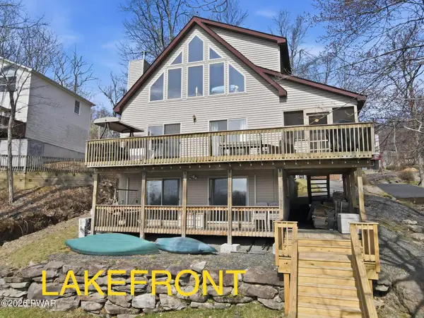 174 N Lake Drive, Dingmans Ferry, PA 18328