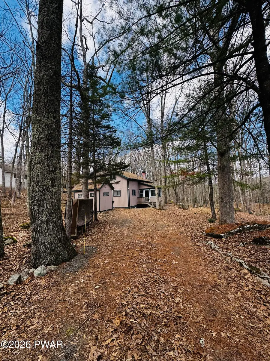 803 Round Up Court, Lords Valley, PA 18428 - #2