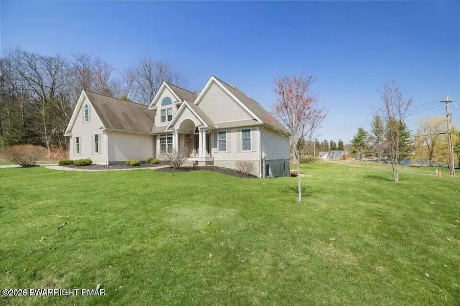 355 Lake Point Avenue, Greenfield, PA 18407 - #3