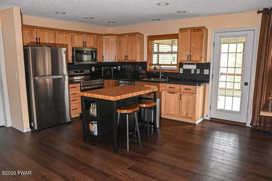 144 Eisenhower Drive, Lords Valley, PA 18428 - #2