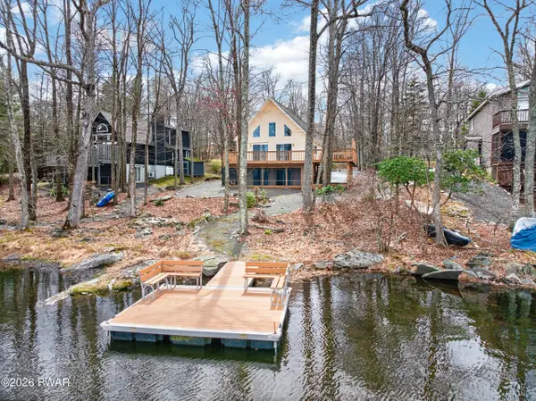 157 Mountain Lake Drive, Dingmans Ferry, PA 18328