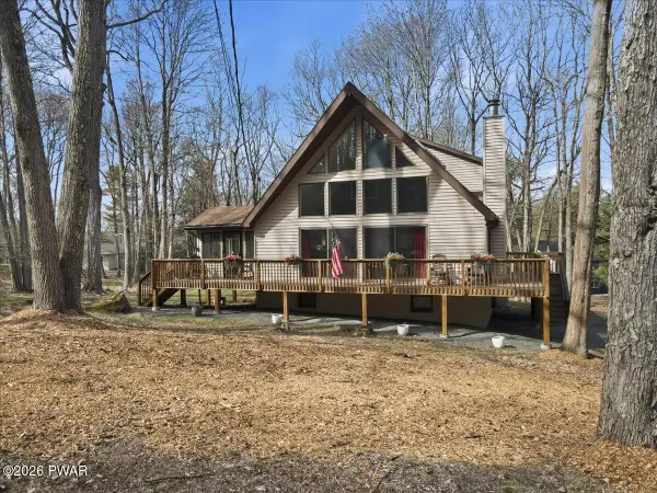 219 Indian Drive, Greentown, PA 18426