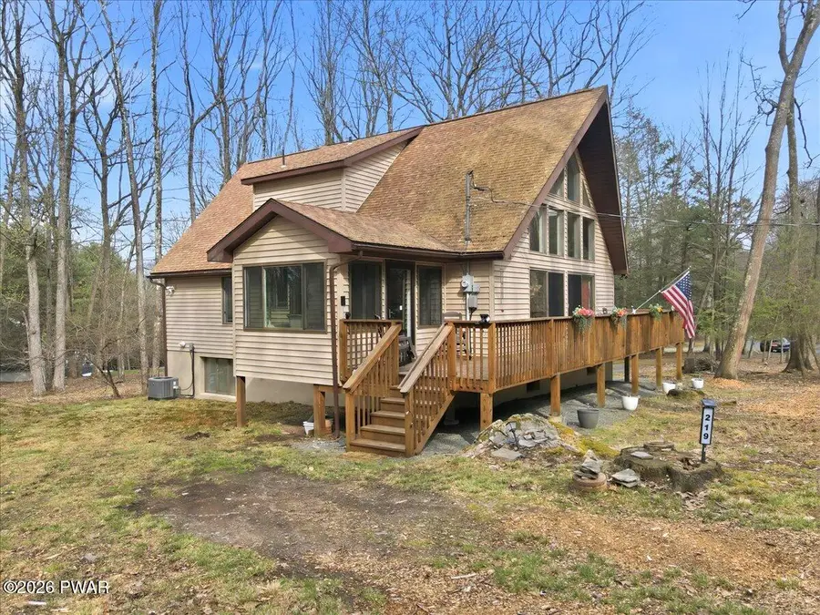 219 Indian Drive, Greentown, PA 18426 - #2