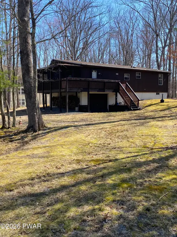 101 Turkey Circle, Lackawaxen, PA 18435