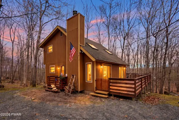 148 Plateau Drive, Lackawaxen, PA 18435